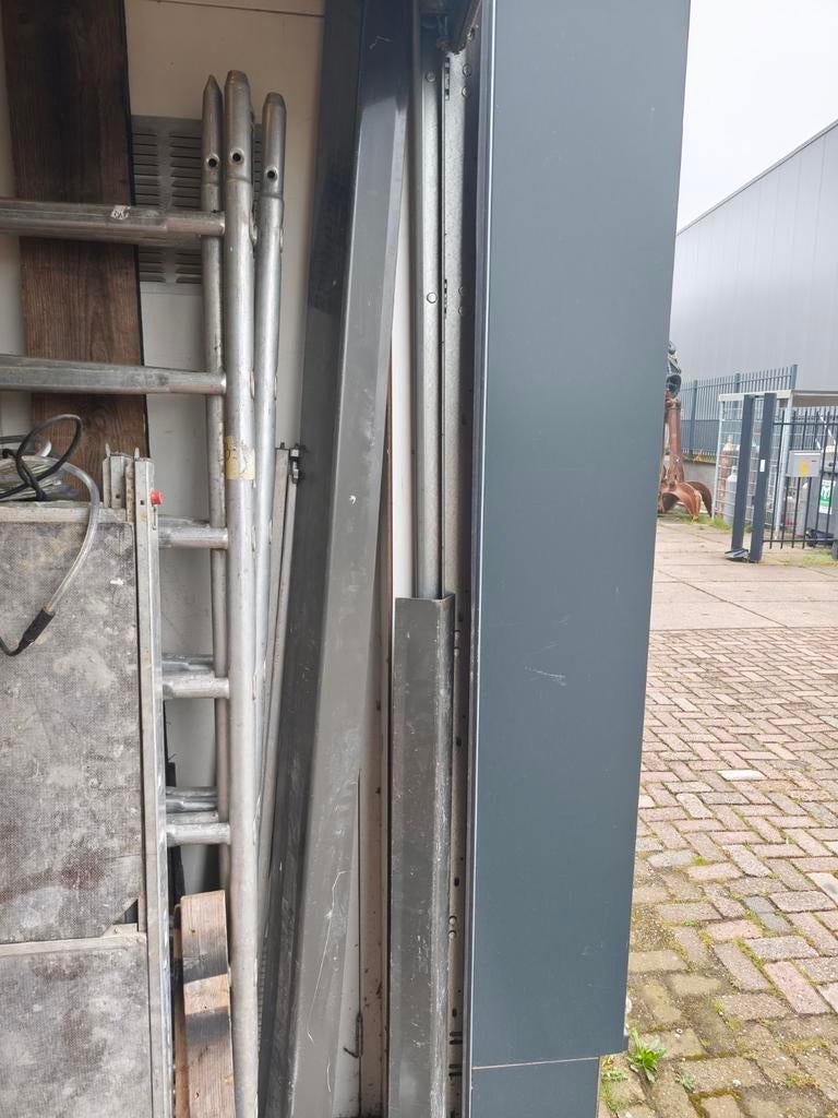 Gevel lateien - 2 stuks (1,33m en 2,85m lang), Ophalen of Verzenden, Gebruikt