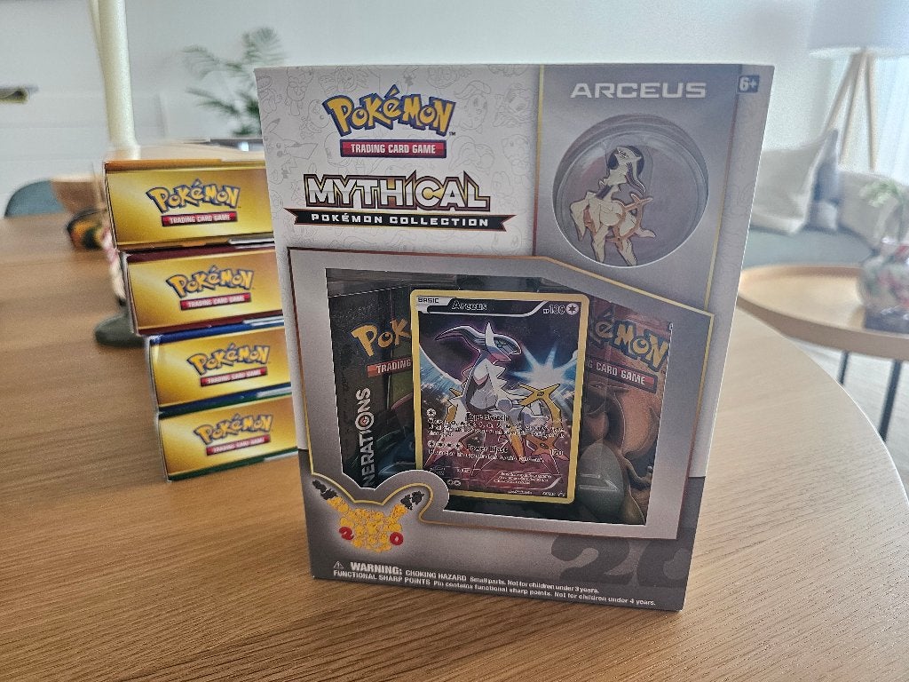 Pokémon - Mythical Pokémon Collection - Arceus - Sealed, Ophalen of Verzenden, Nieuw, Overige typen, Foil