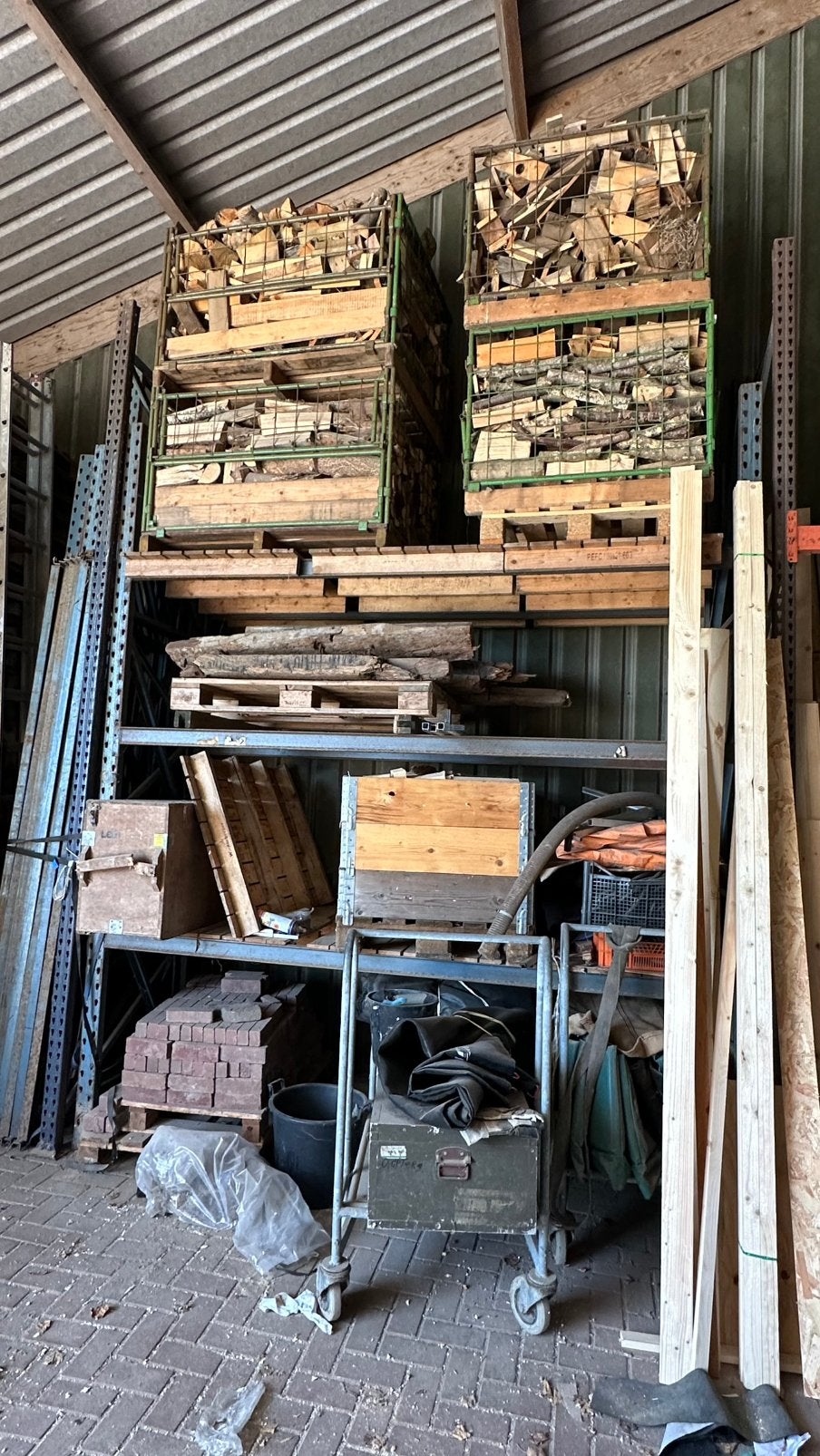 Stelling. 270 cm breed   350 hoog, Ophalen