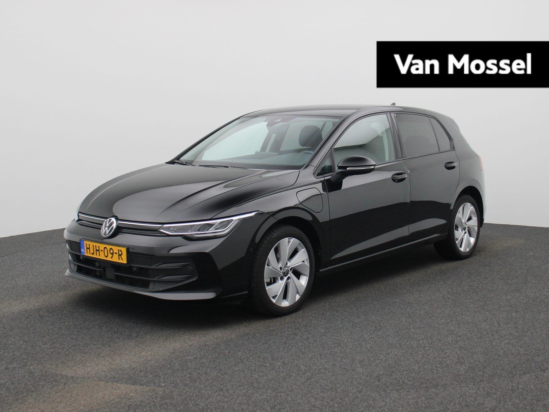 Volkswagen Golf 1.5 eHybrid Life Edition | Automaat | Naviga