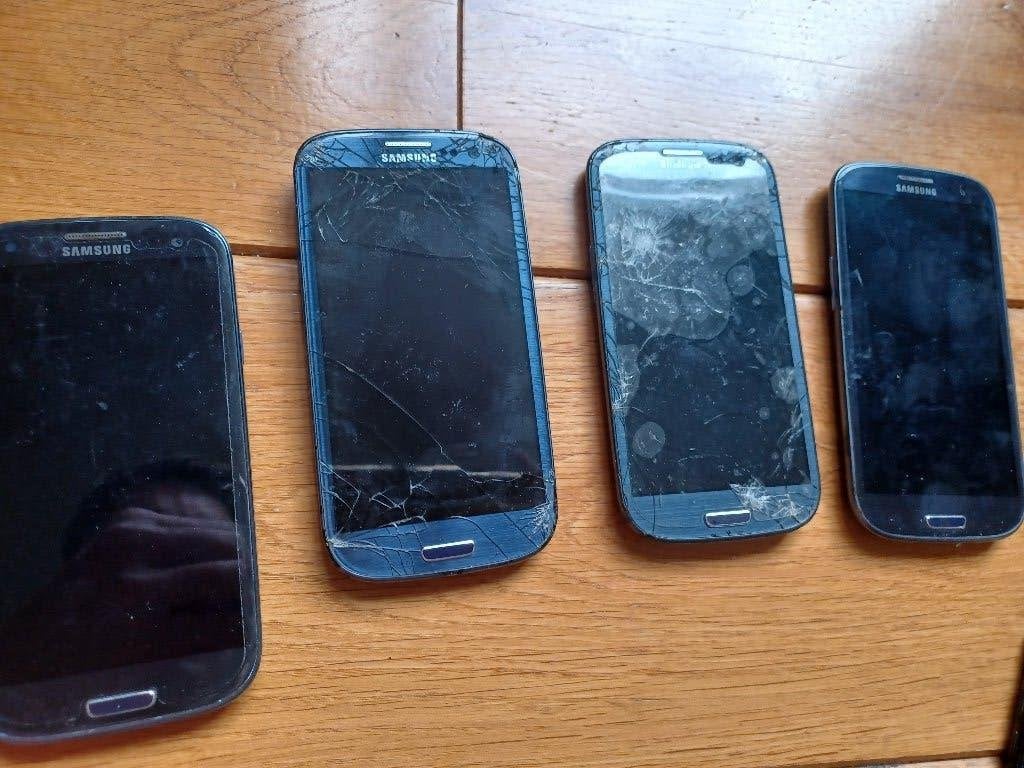 4 stuks Samsung Galaxy S3 - defect, Blauw, Touchscreen, Ophalen of Verzenden, Zonder simlock