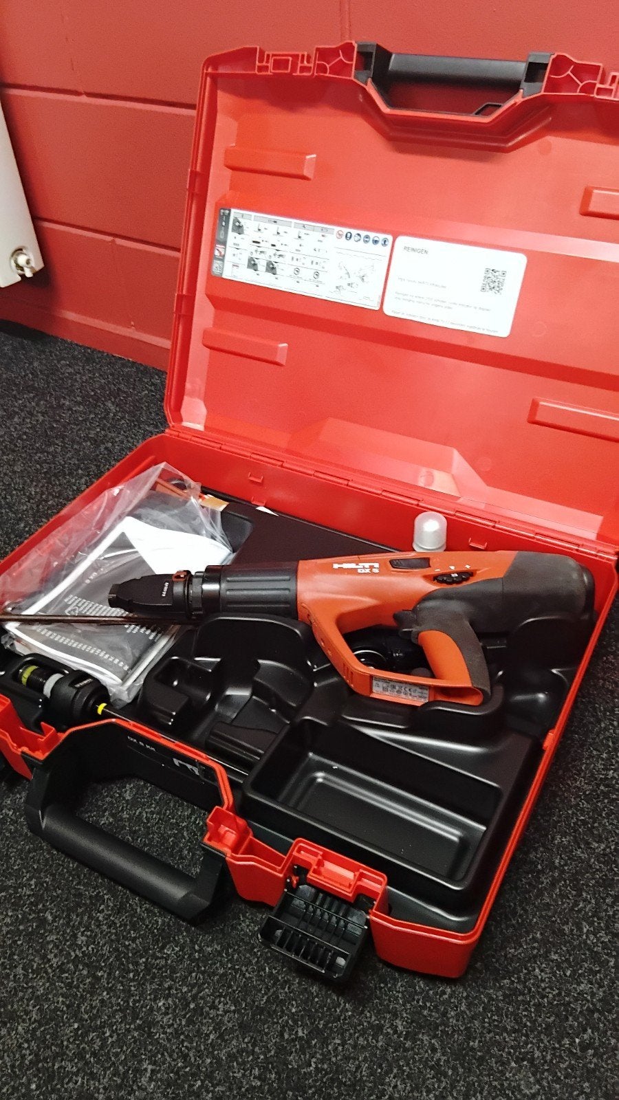 Hilti DX5 schiethamer set met cartridges, Ophalen