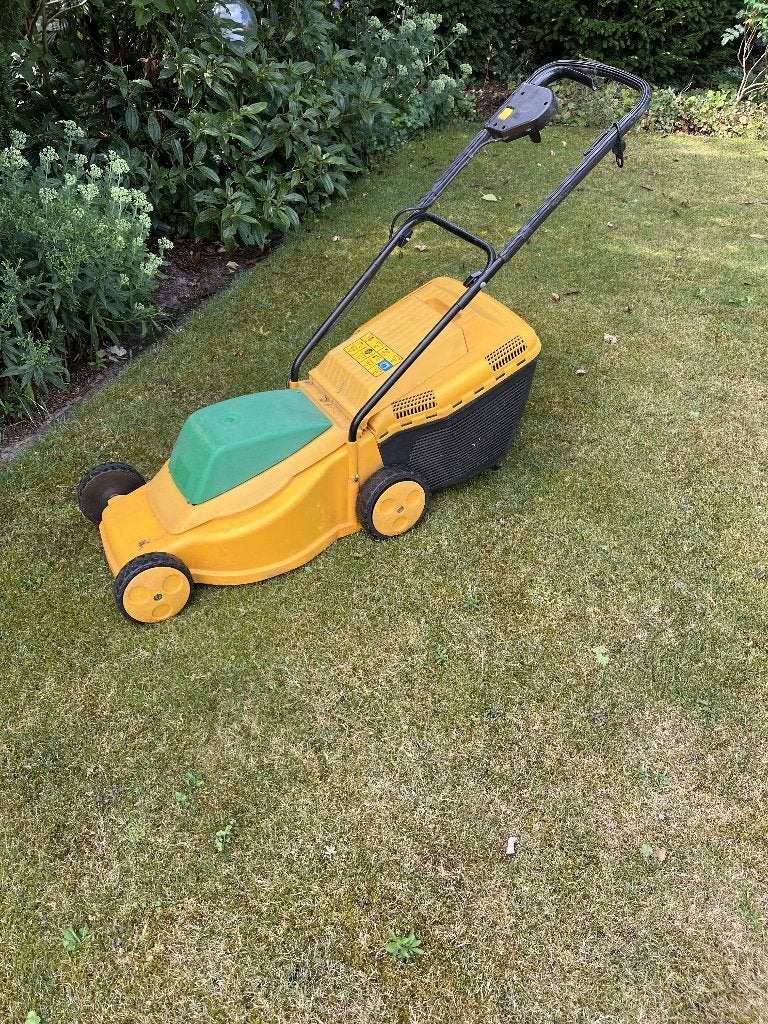 Elektrische grasmaaimachine, Tuin en Terras, Ophalen, Cirkelmaaier, Gebruikt, Elektrische grasmaaier