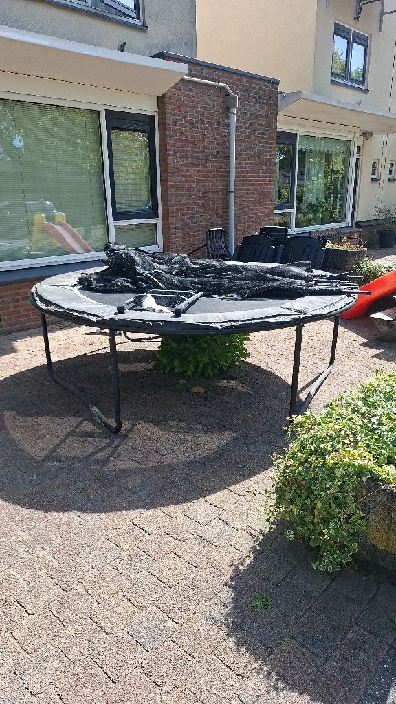Trampoline, Ophalen, Gebruikt