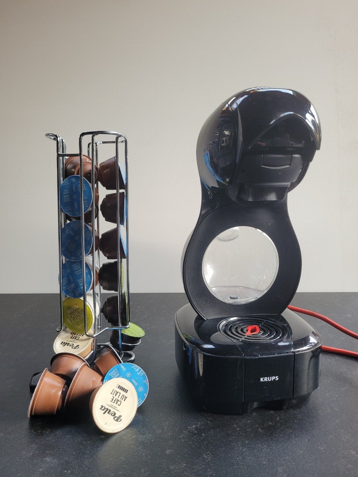 Dolce Gusto Krups koffiemachine met cup-standaard en cups, Ophalen of Verzenden, Gebruikt, Koffiemachine