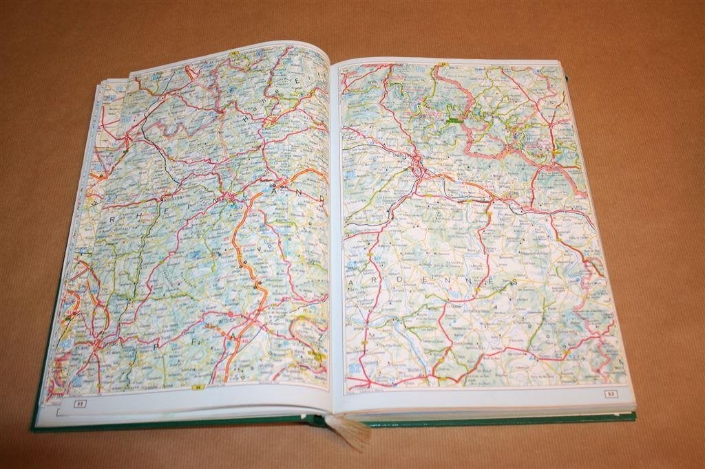 Spectrum Atlas van de weg. Benelux & Europa., Gelezen, Landkaart, 1800 tot 2000, Europa Overig