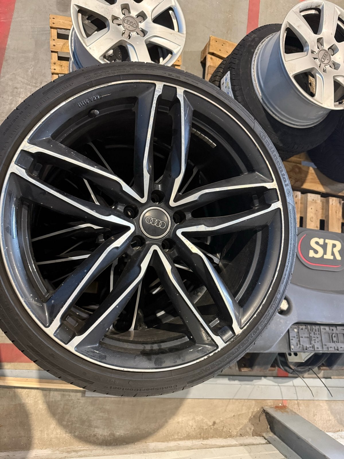 Audi 21 inch velgen met Continental zomerbanden 265/30 R21, Auto-onderdelen, Ophalen, Gebruikt, 265 mm, Banden en Velgen