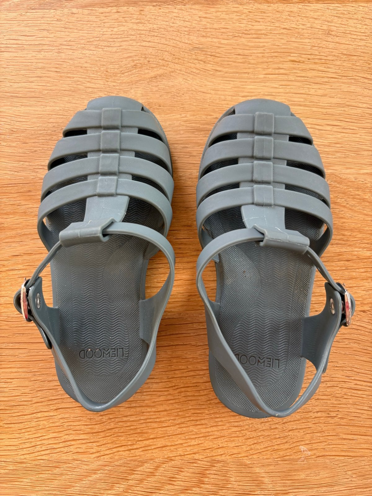 Liewood watersandalen maat 30, Zo goed als nieuw, Grijs, Sandalen of Muiltjes, Ophalen of Verzenden