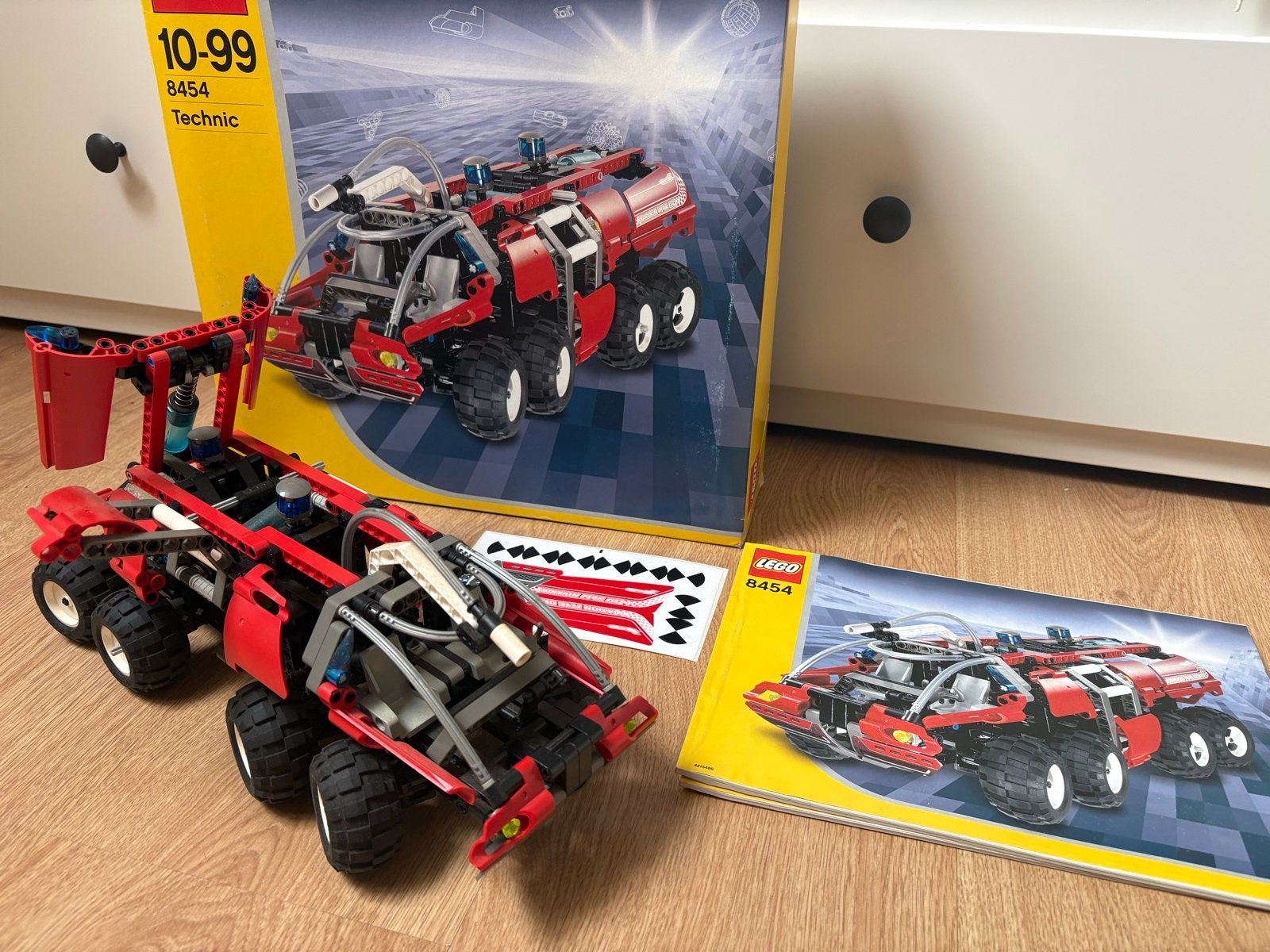LEGO Technic Rescue Truck 8454 (2003) - Compleet met doos, Ophalen of Verzenden, Zo goed als nieuw, Technic, Complete set