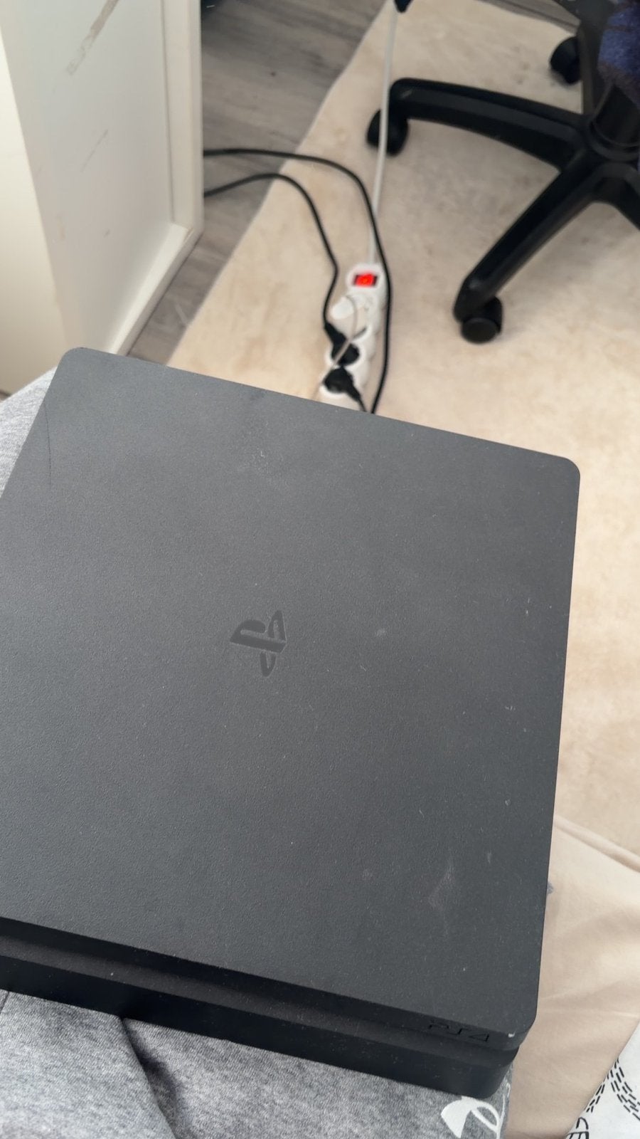 Playstation 4, Spelcomputers en Games, Ophalen of Verzenden, Zo goed als nieuw, Met 1 controller, Slim