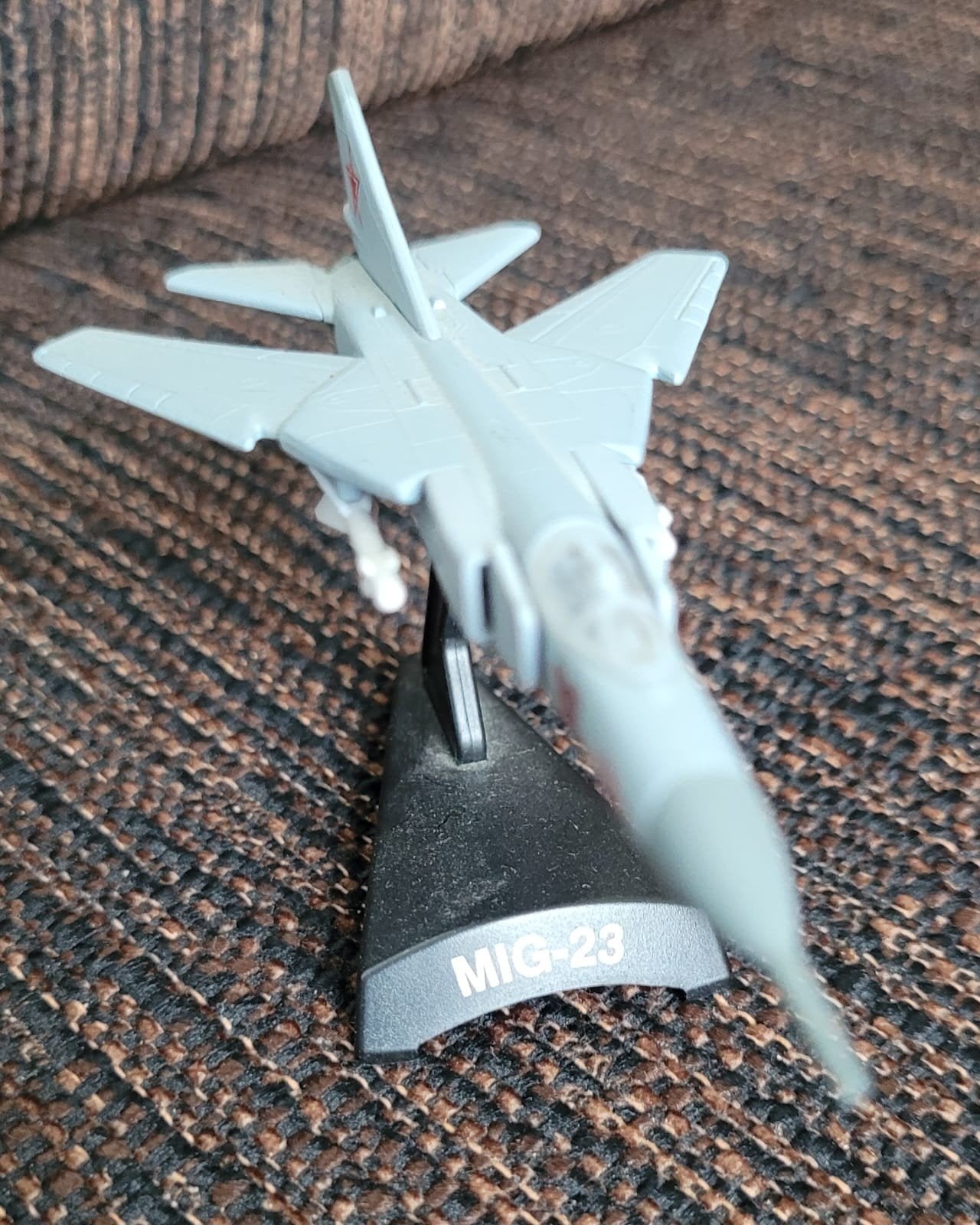 Mig23 russische mig jet gevechtsvliegtuig vliegtuig, Ophalen of Verzenden, 1:72 tot 1:144, Overige merken