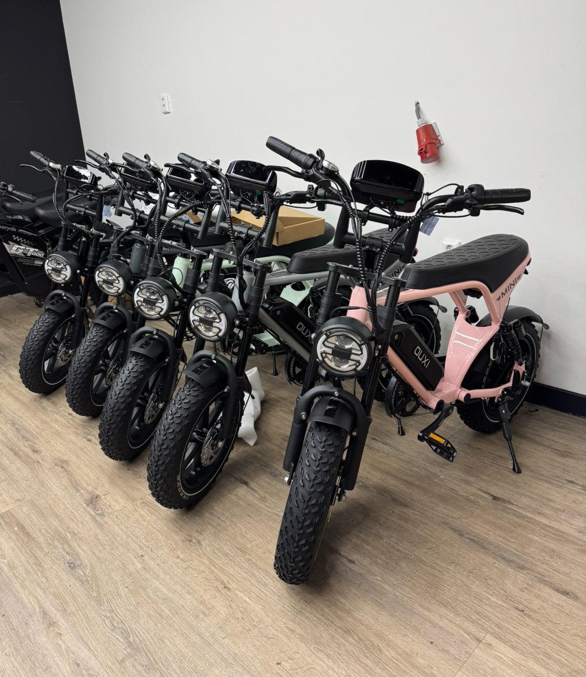 V8 Ultra Mini Fatbike | Showroom Nieuw | Garantie Onderhoud, Fietsen en Brommers, Ophalen, Nieuw