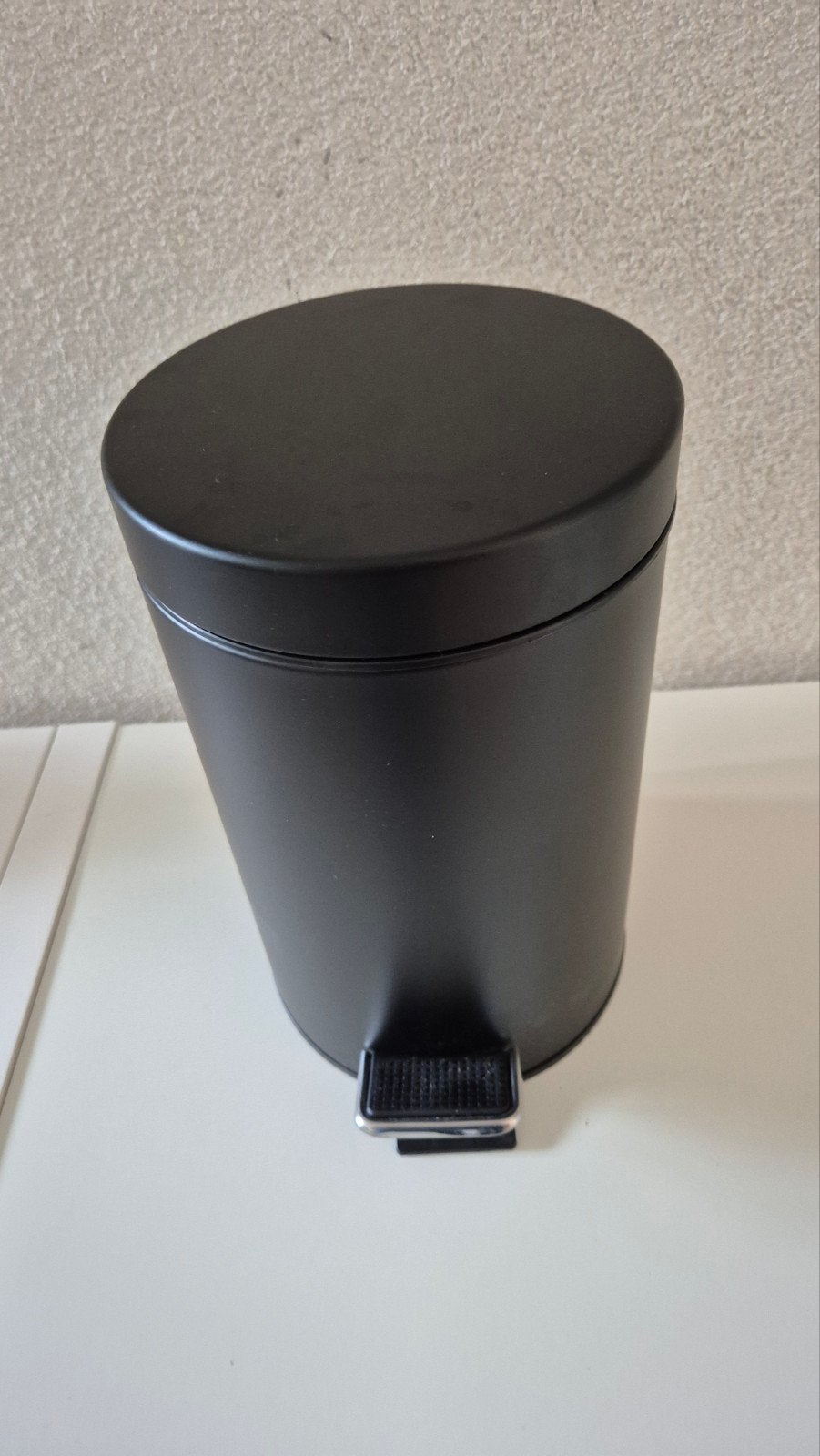 Nieuwe zwarte pedaalemmer - 5 liter, Ophalen, Met pedaal, Nieuw, Minder dan 10 liter