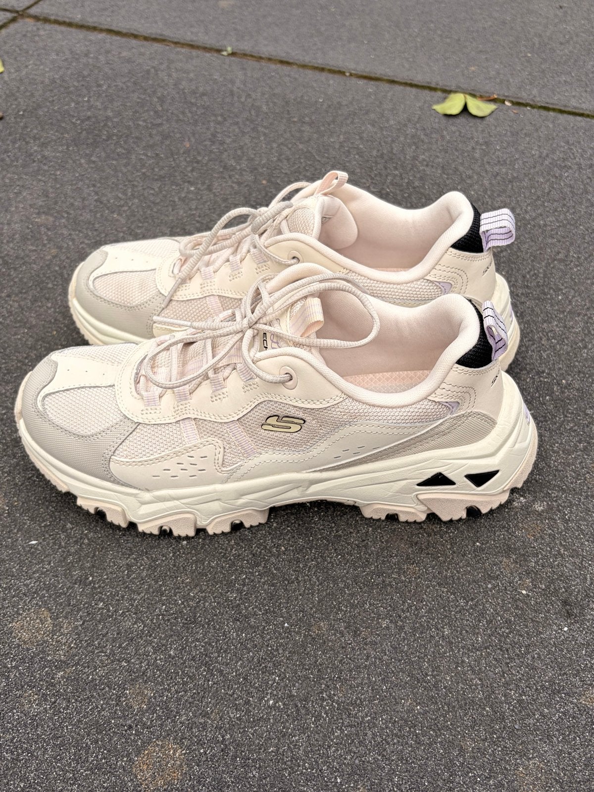 Skechers maat 37,5 D'Lites Hiker dames sneaker - Off White, Ophalen of Verzenden, Gedragen, Overige kleuren, Sneakers of Gympen