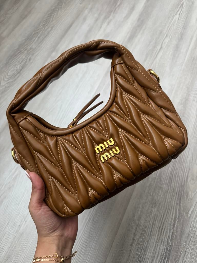 Miu Miu tas, Sieraden, Tassen en Uiterlijk, Tassen | Schoudertassen, Ophalen of Verzenden, Zo goed als nieuw, Bruin