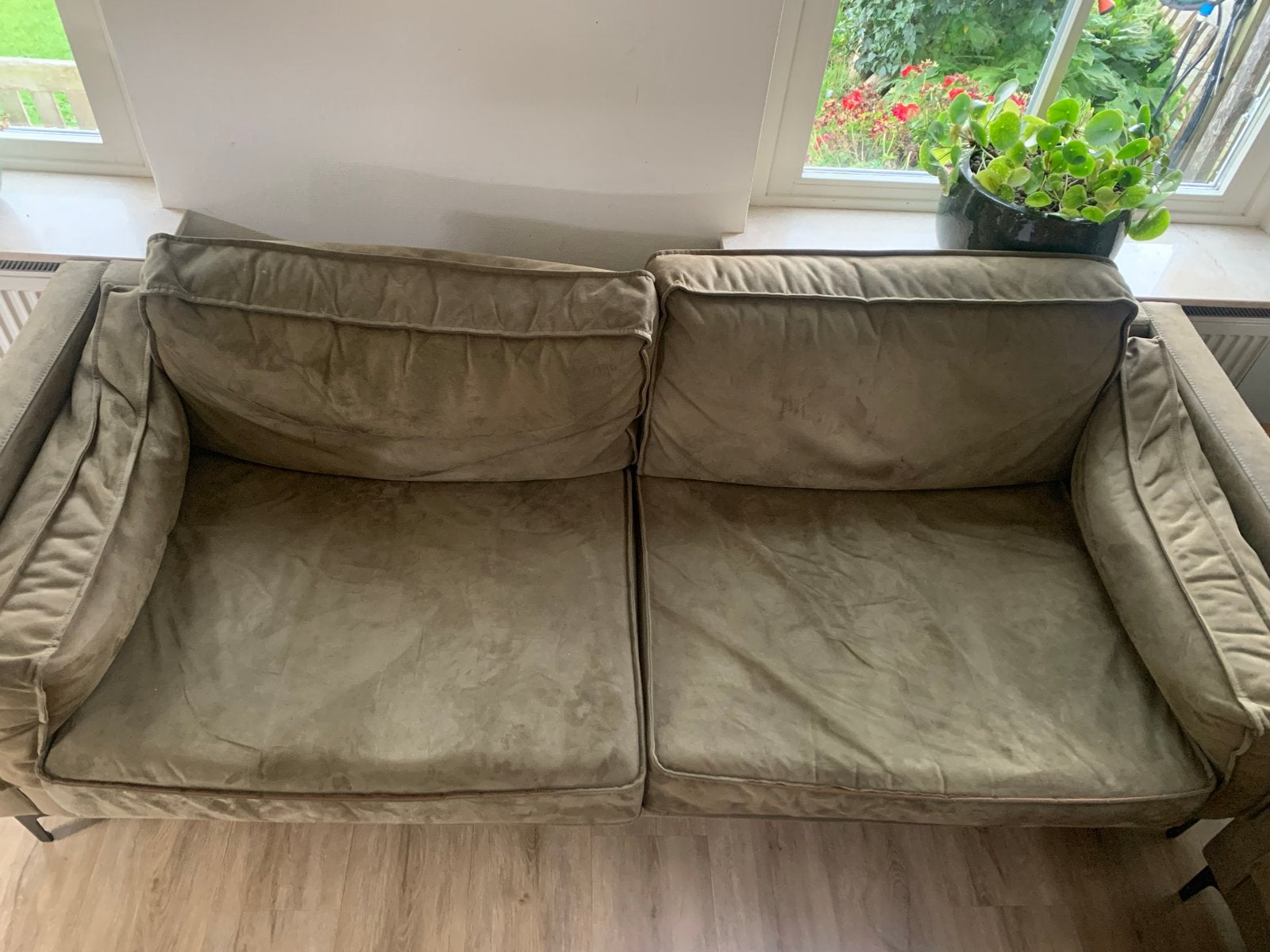 2 Olijfgroene bankstellen - Comfortabel en niet doorgezakt, Ophalen, Gebruikt, Driepersoons, 75 tot 100 cm