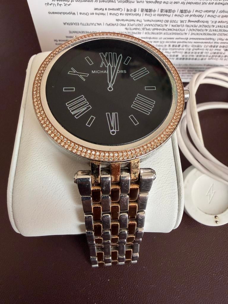 Michael Kors Darci Gen 5 Smartwatch Rosé, Hartslag, Ophalen of Verzenden, Zo goed als nieuw, Waterdicht