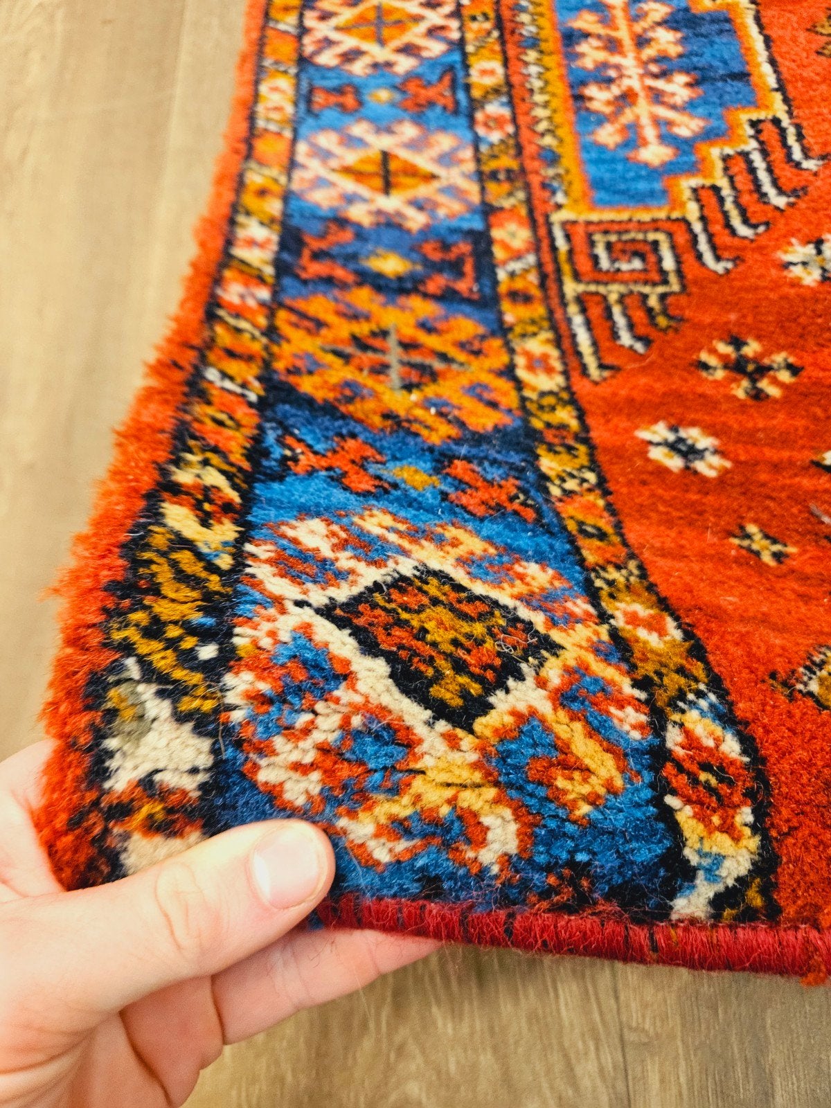 Perzische Loper. Prachtige kleuren en patronen! Weg = Weg!, Perzisch, 200 cm of meer, Zo goed als nieuw, Rechthoekig