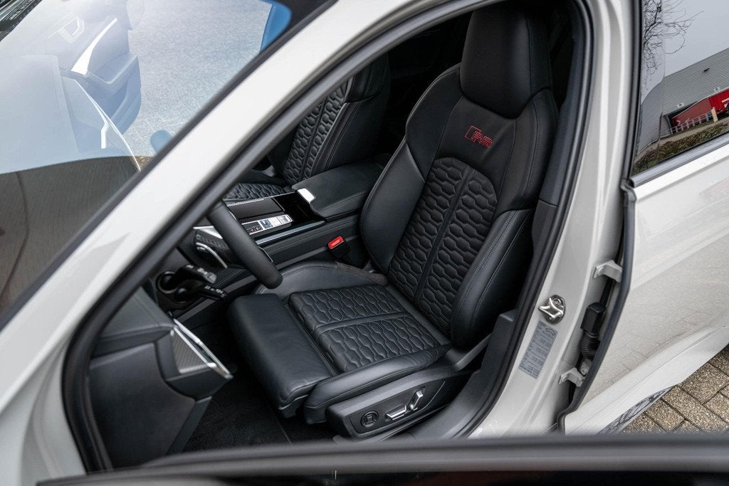 Audi RS6 Avant 4.0 TFSI quattro Kreide RS Dynamic Plus 305km, Automaat, Gebruikt, 600 pk, RS6