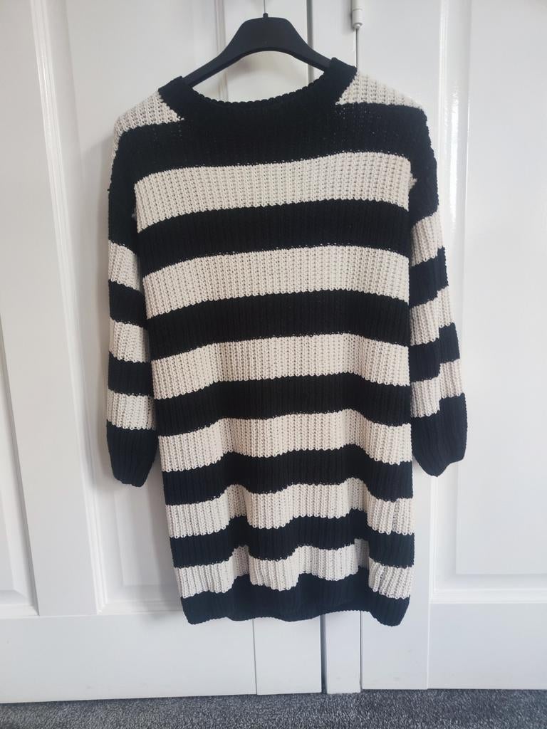 Gestreepte gebreide trui - Zwart/Wit, Kinderen en Baby's, Kinderkleding | Maat 134, Meisje, H&M, Ophalen of Verzenden, Zo goed als nieuw