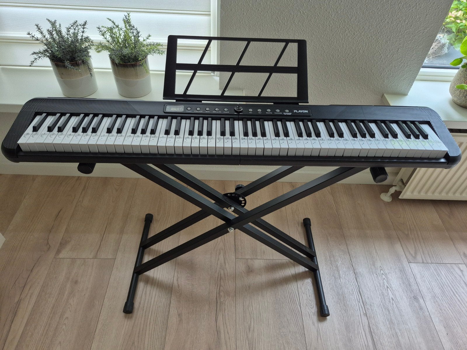 PlayOn Elektronisch Keyboard met 88 toetsen incl standaard, Ophalen, Zo goed als nieuw, 88 toetsen, Overige merken