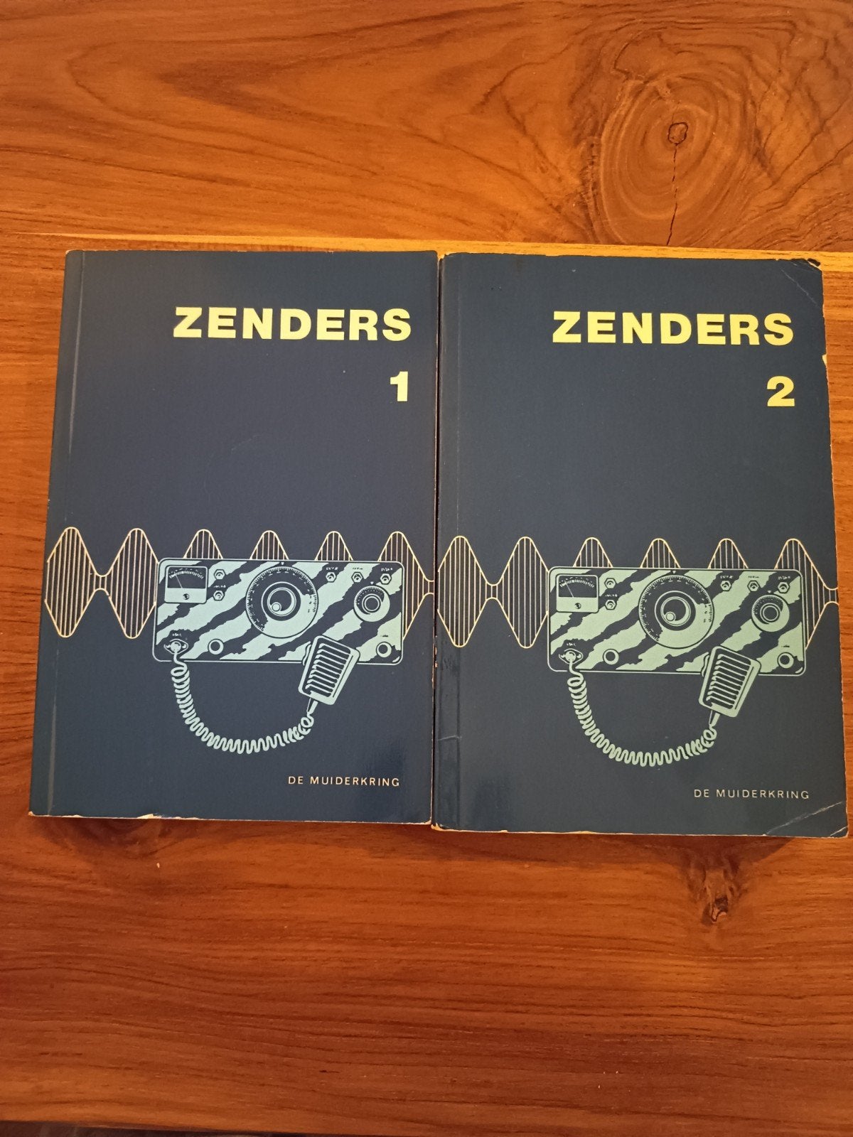 Zenders 1 & 2 - De Muiderkring (Elektronica Boeken), Boeken, Techniek, Ophalen of Verzenden, Gelezen, Elektrotechniek, Onbekend