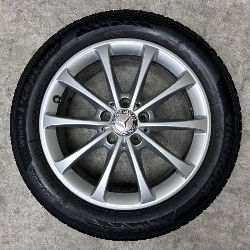 17 inch originele velgen + winterbanden MB A, B klasse CLA, Auto-onderdelen, Gebruikt, -, -, Banden en Velgen