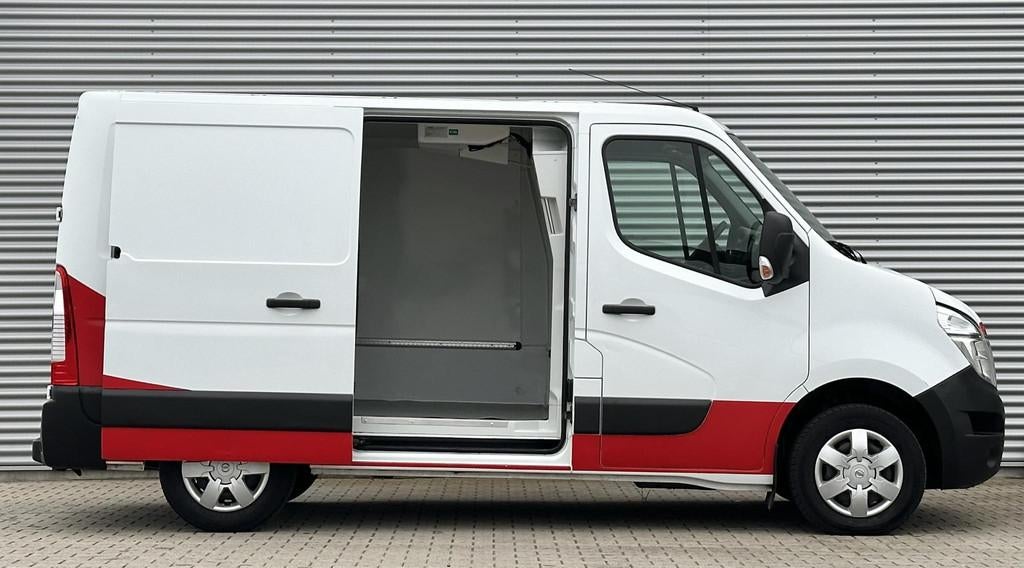 Nissan NV400 2.3 dCi L1H1 Koelwagen tot 0 graden, Auto's, Stof, Gebruikt, Euro 6, 4 cilinders