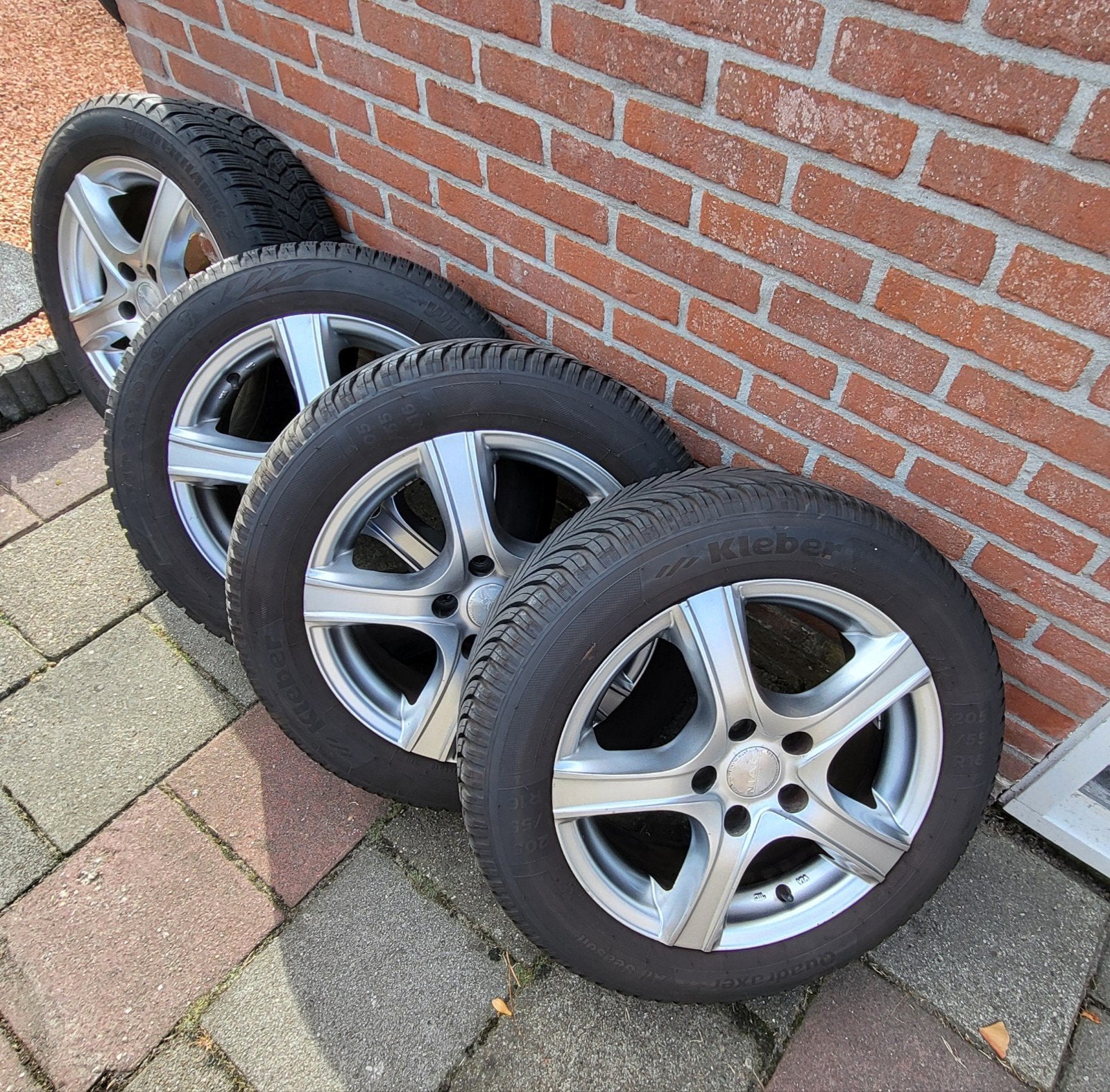 MAK velgen met zgan Kleber allseasonbanden en 2 zgan winterb, 16 inch, Banden en Velgen, Nieuw, 205 mm