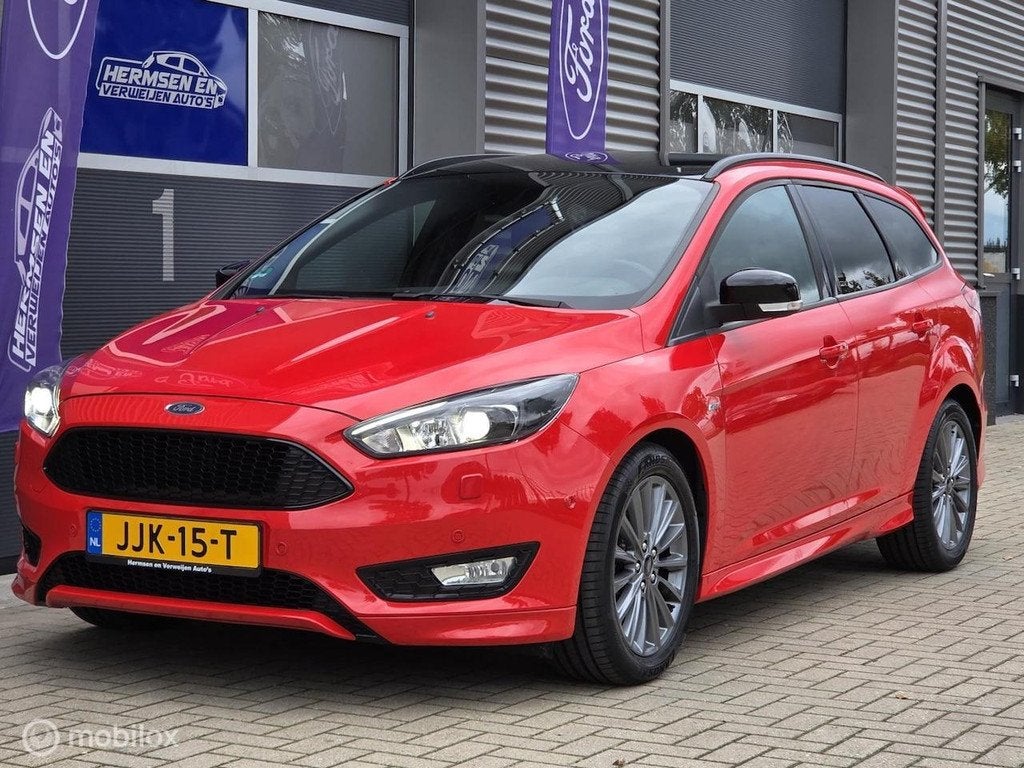 Ford Focus 1.0 EcoBoost 140pk ST-line nieuwe distributie, Elektrische ramen, Gebruikt, Euro 6, 4 stoelen