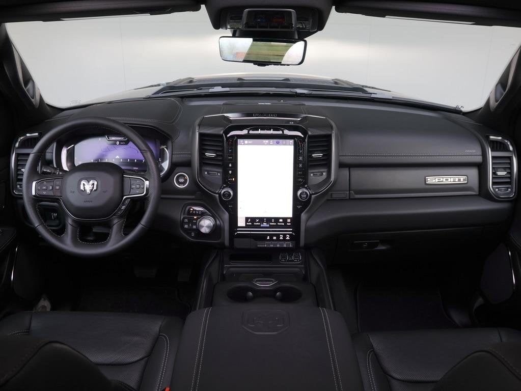 Dodge Ram 1500 5.7 V8 4x4 Crew Cab Dominator | Pano-Dak | Gr, Automaat, Gebruikt, 5654 cc, Leder