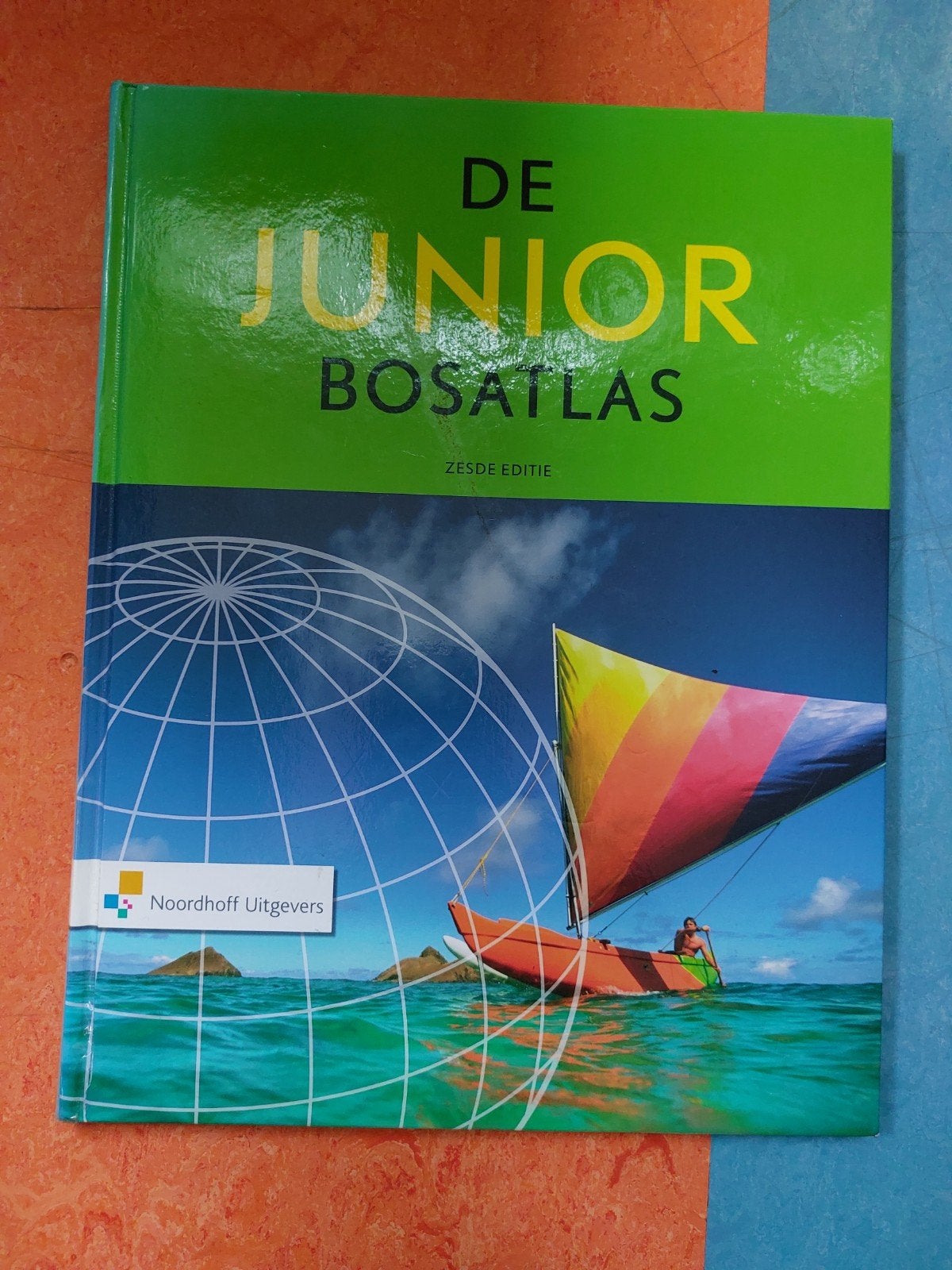 De Junior Bosatlas - Zesde Editie, Bosatlas, 2000 tot heden, Ophalen of Verzenden, Zo goed als nieuw