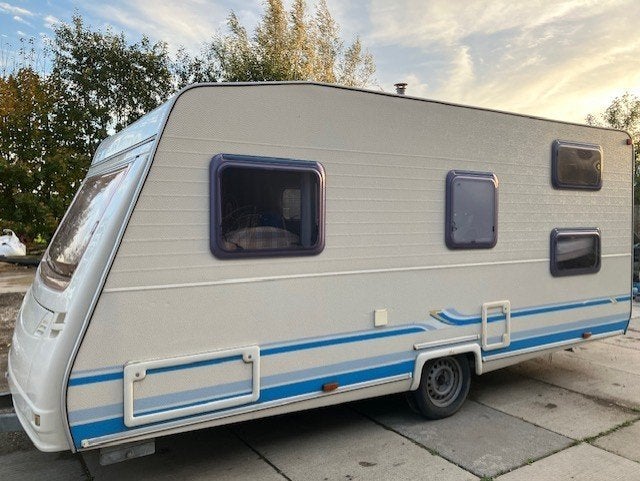 Caravan Caravelair Brasilia Luxe 485, Caravans en Kamperen, Dwarsbed, Treinzit, 750 - 1000 kg, Particulier