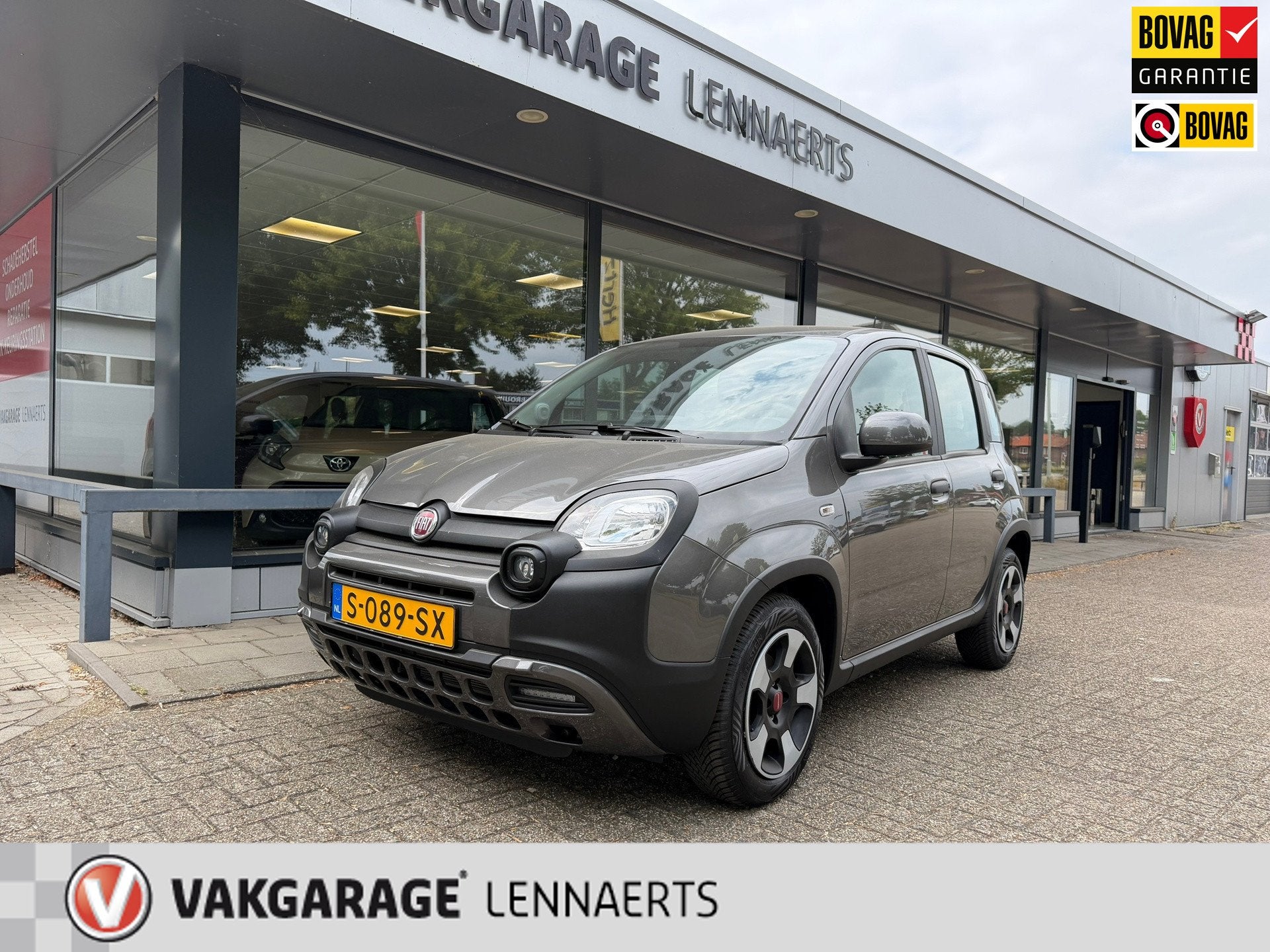 Fiat Panda 1.0 Hybrid City Cross, Rijklaarprijs / 12 mnd Bov, Auto's, Fiat, Voorwielaandrijving, Stof, Panda, 4 stoelen
