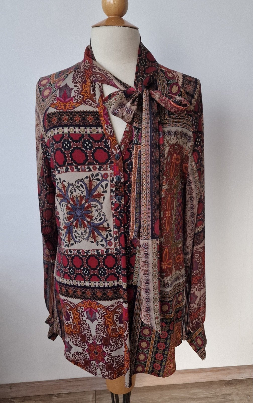 Tessa Koops blouse maat L. Doorschijnende mouw. Multicolor, Overige kleuren, ., Maat 42/44 (L), Ophalen of Verzenden