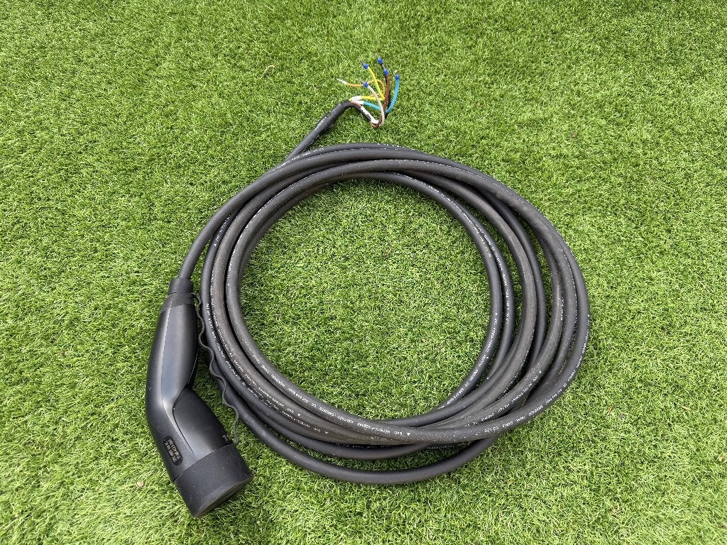 Laadkabel - 11kWhl - Type 2 - 3 fasen. 4mnd gebruikt, Auto diversen, Laadpalen, Ophalen of Verzenden, Zo goed als nieuw, Laadkabel