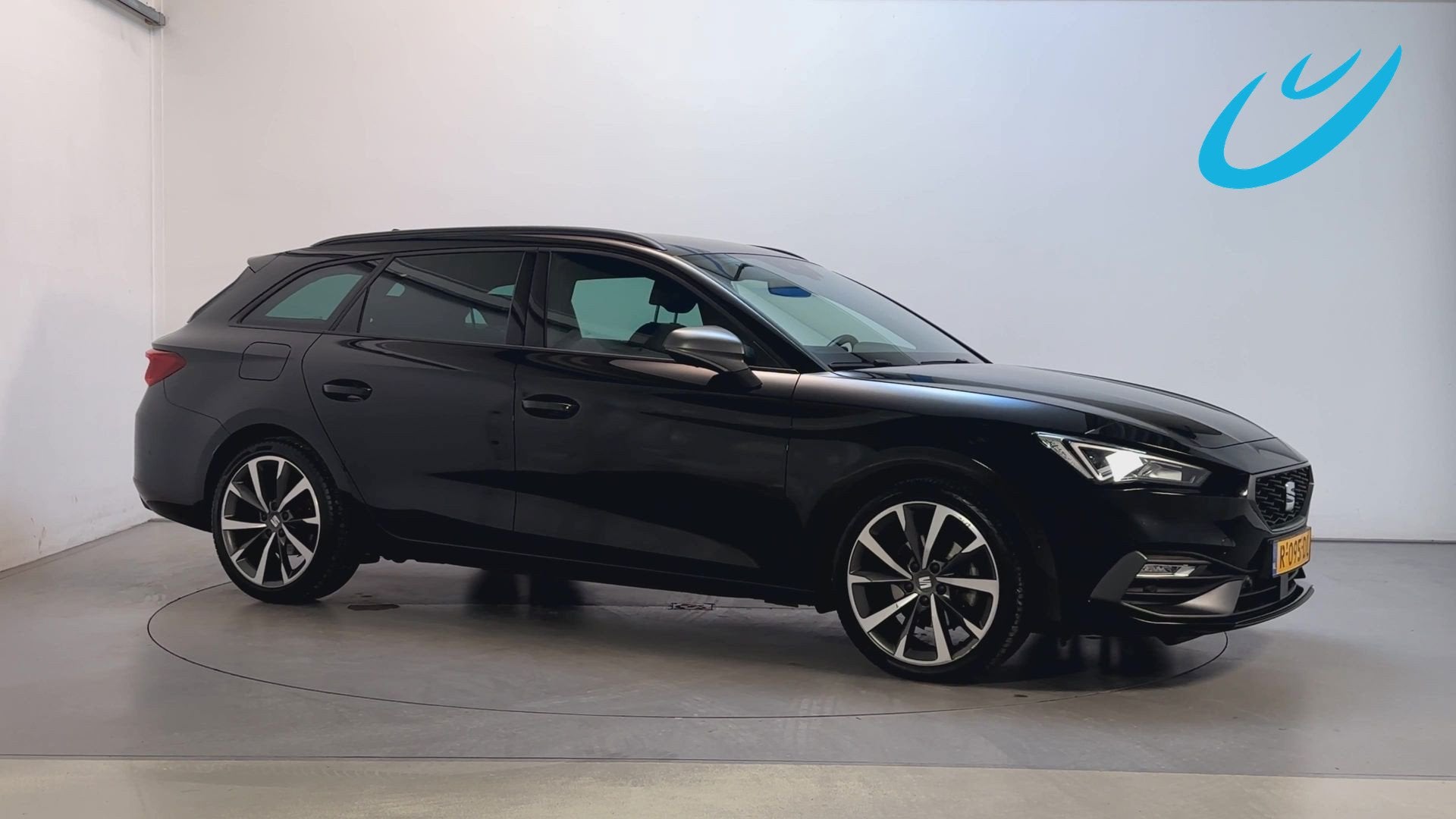 Seat Leon Sportstourer 1.5 eTSI 150pk DSG FR Business Intens, Auto's, Dealer onderhouden, Stof, 4 cilinders, Leon