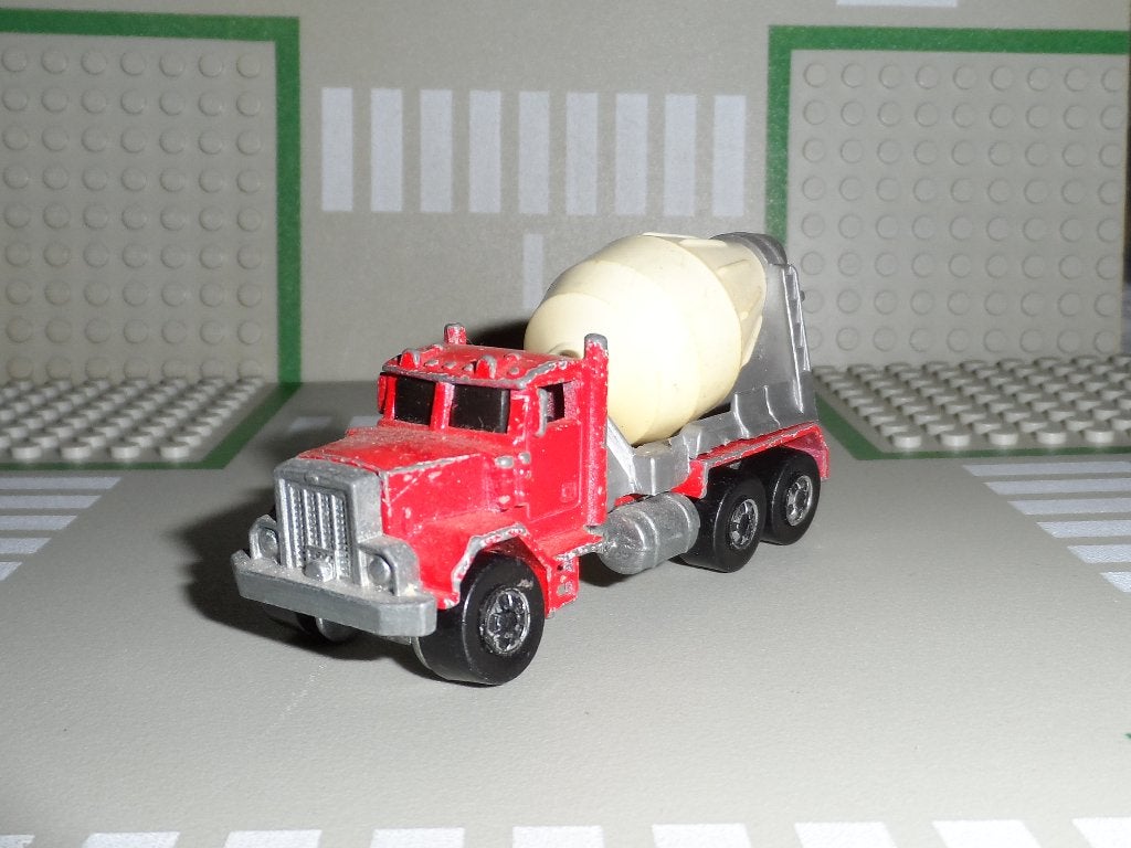 Hot Wheels - Peterbilt Beton Vrachtwagen - Vintage 1:64, Ophalen of Verzenden, Gebruikt, Bus of Vrachtwagen