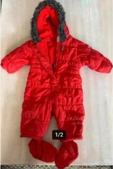 Ski pakje (rood) - Baby Club (C&A) ZGAN maat 74, C&A, Jongetje of Meisje, Ophalen of Verzenden, Zo goed als nieuw