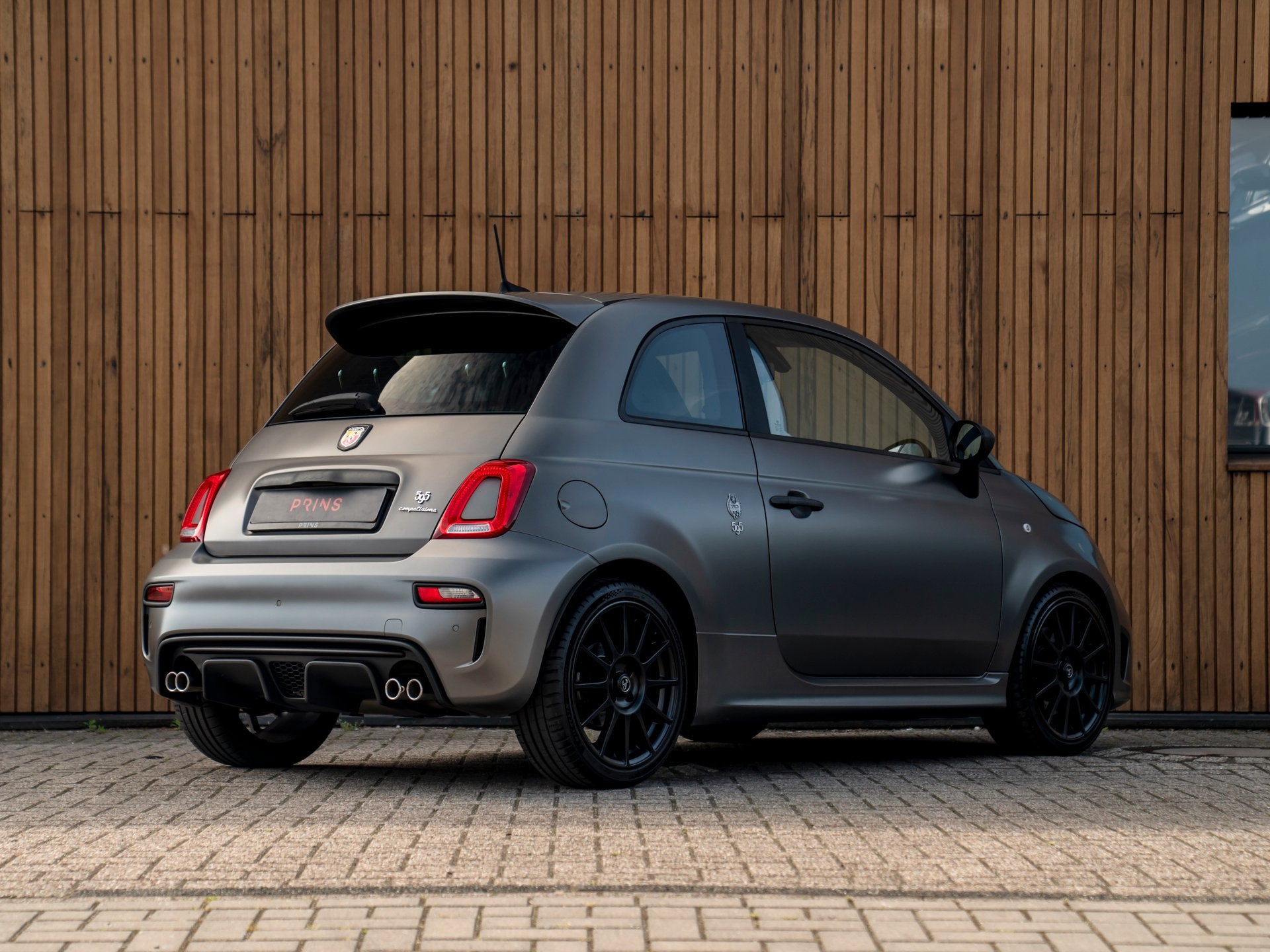 Abarth 595 Competizione 70th Anniversary (bj 2019), Auto's, Voorwielaandrijving, Dealer onderhouden, 15 km/l, Gebruikt
