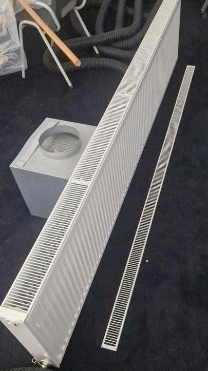 T22 Radiator 240cm met aansluit- en ophangmateriaal, Doe-het-zelf en Verbouw, Verwarming en Radiatoren, 30 tot 80 cm, Radiator