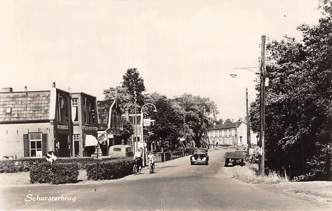 Scharsterbrug bij Joure Shell benzinepomp Friese Meren, Ophalen of Verzenden, 1940 tot 1960, Gelopen, Friesland