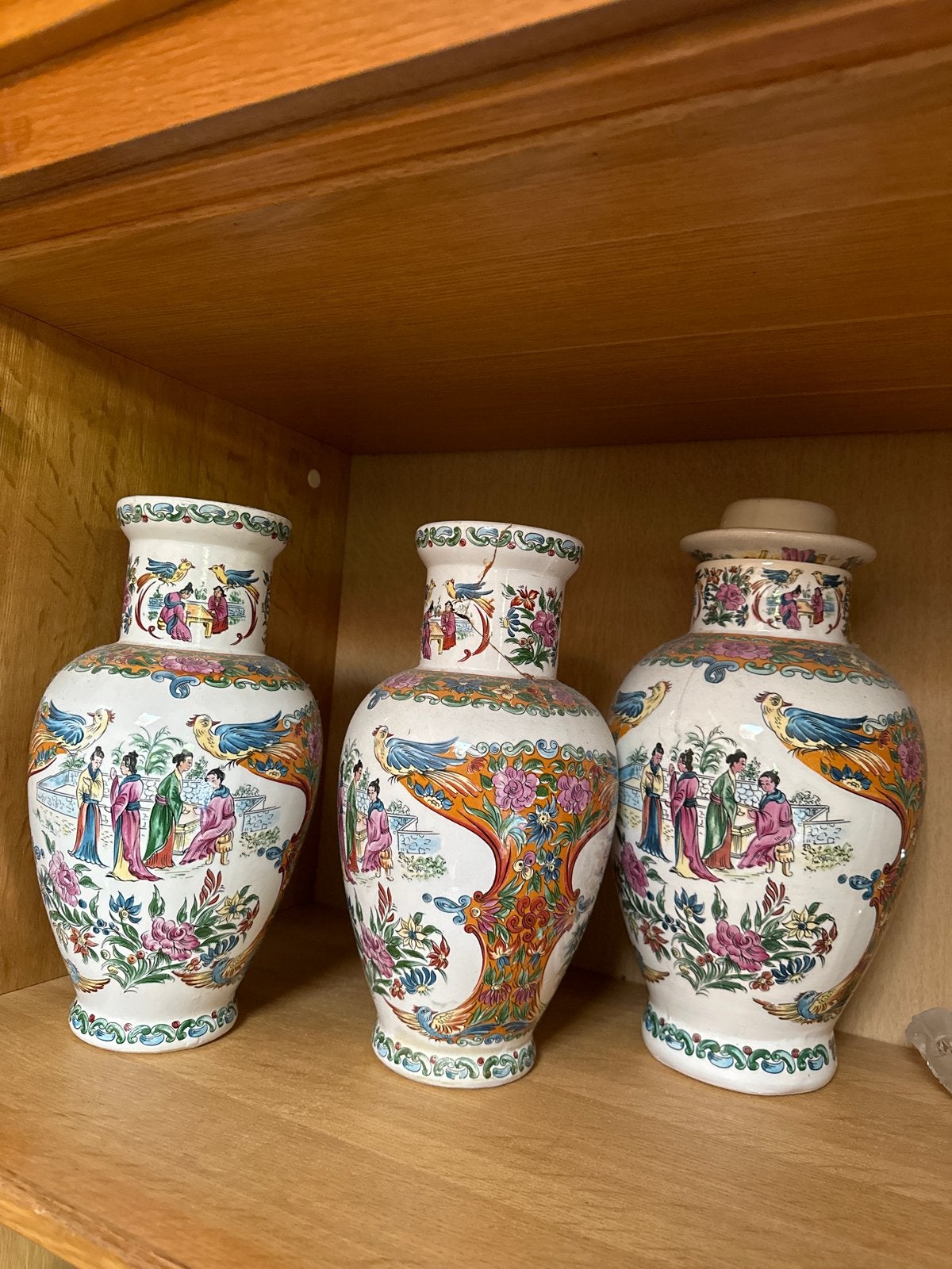 Set van 3 Vintage Chinese Vazen met Handgeschilderde Scènes, Ophalen