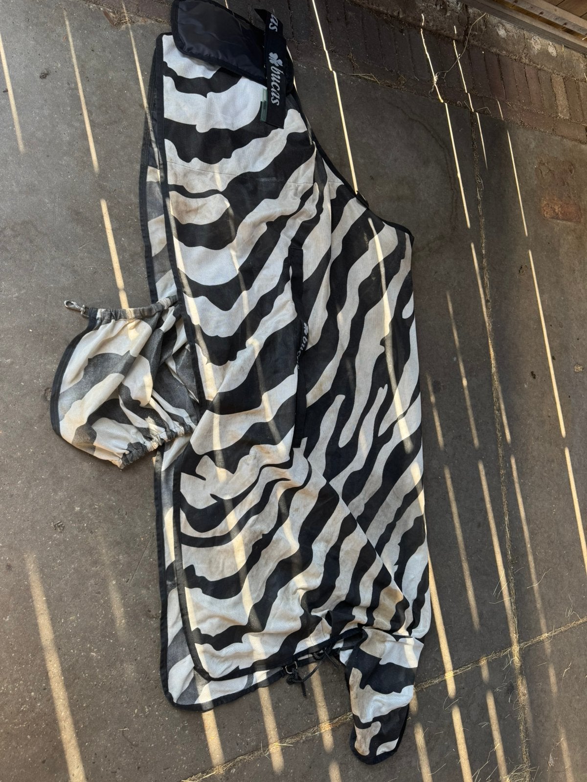 Bucas zebra buzz off met afneembare hals, Gebruikt, Vliegendeken, Ophalen of Verzenden, Afneembare hals
