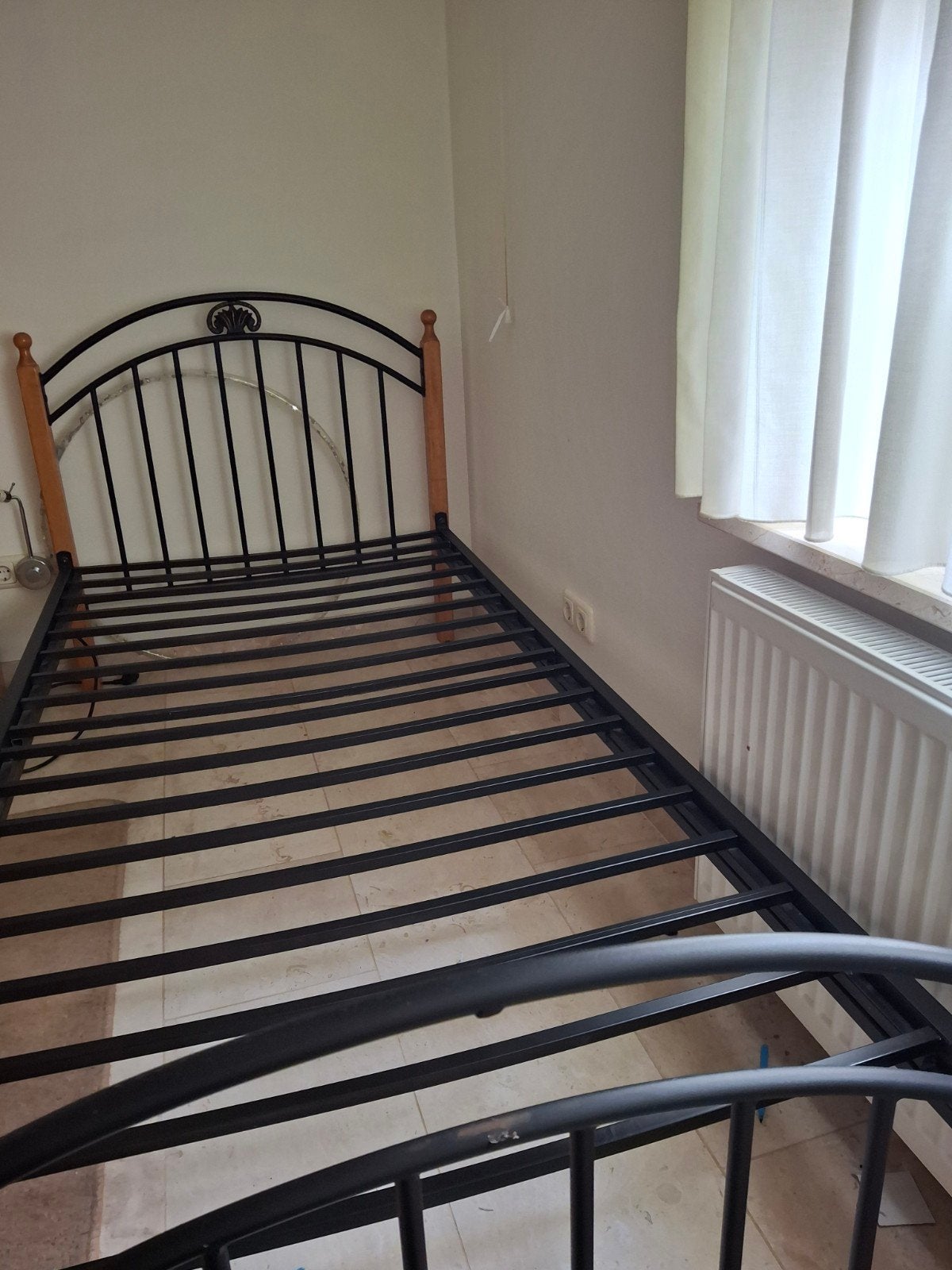1 persoon bed metalen met hout, Ophalen, 90 cm, Eenpersoons, Zwart