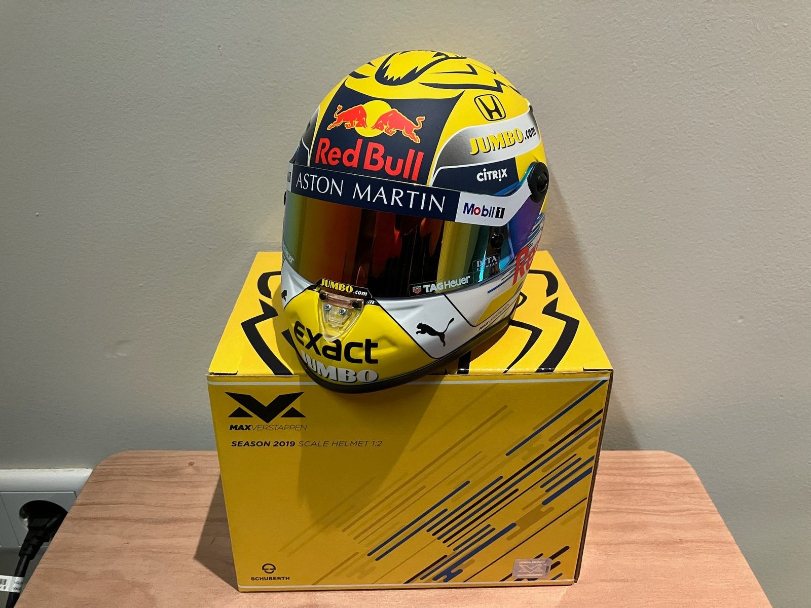 Max verstappen helm 1:2 oostenrijk 2019, Ophalen of Verzenden, Zo goed als nieuw, Formule 1