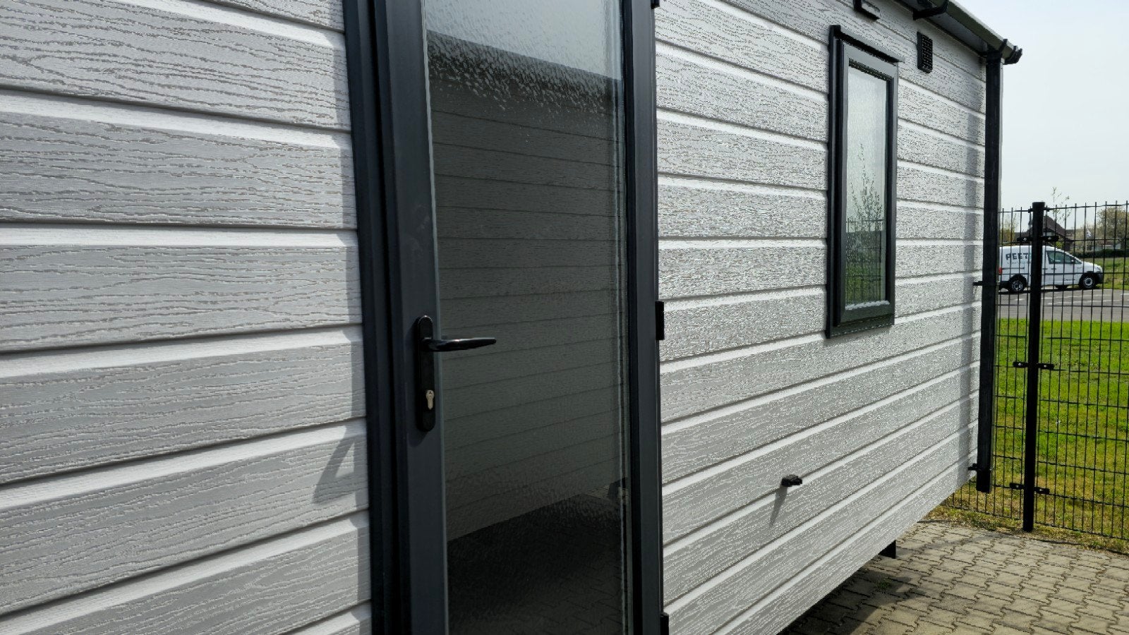Foto 12 van Stacaravan / Chalet: Stebo Special Chalet 12x4m met 2 Riante