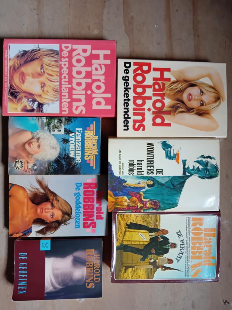 7 x Harold Robbins - De geheimen - de piraat - eenzame vrouw, Boeken, Ophalen of Verzenden, Zo goed als nieuw, Harold Robbins