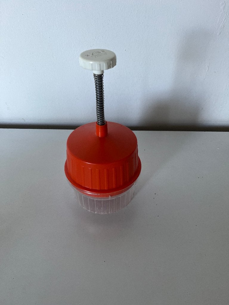 Zyliss uiensnijder - Swiss Made - Vintage keukenapparaat, Huis en Inrichting, Keuken | Keukenbenodigdheden, Snijmachine, Ophalen of Verzenden