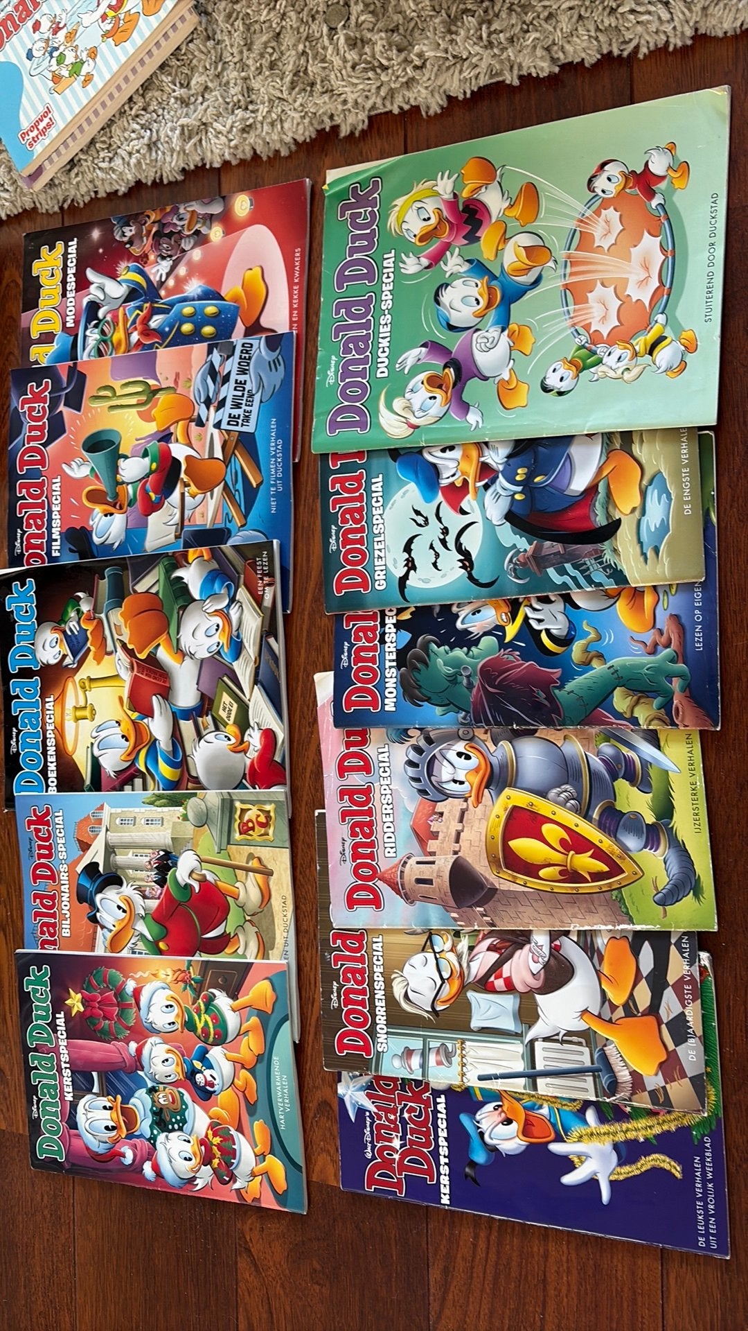 Te koop donald duck, junior, extra en special, Meerdere comics, Ophalen, Gelezen, Europa